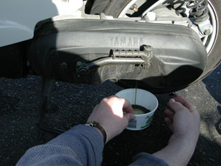 Inspecting the Fuel Filter